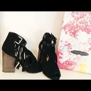 Chinese Laundry boho split suede black bootie